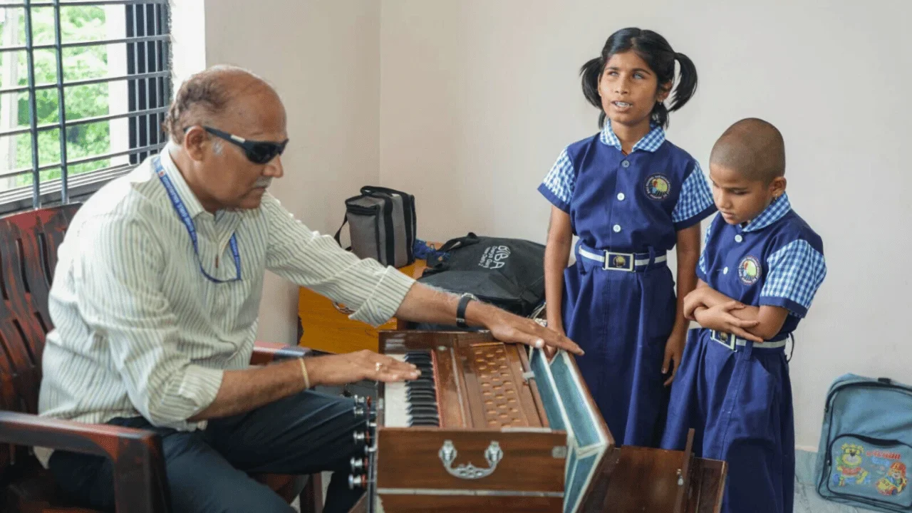 educate-a-blind-girl